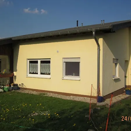 Auf Dem Hirzenstein Сasa de vacaciones Adenau